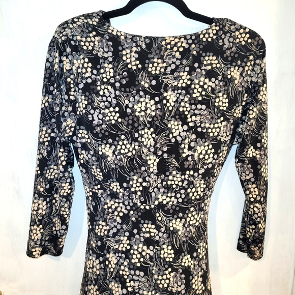 GNW Empire forward Dress with Rouching Size 8 Black Gray Cream Pattern - Picture 9 of 11